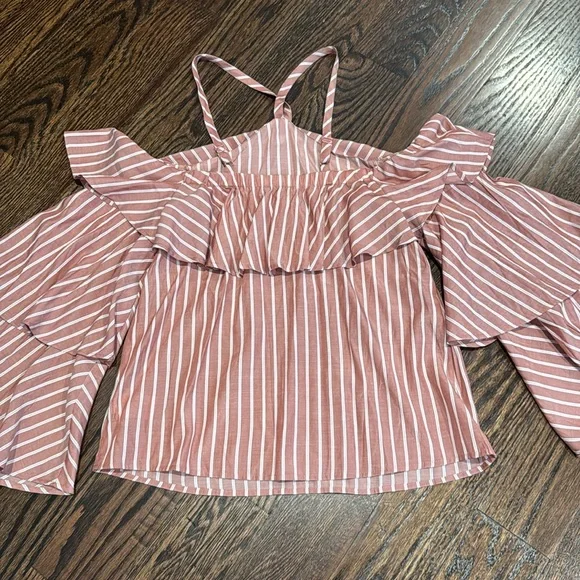 ❌NOT FOR SALE❌NWT** Express Top w/Layered Sleeves - Picture 4 of 6
